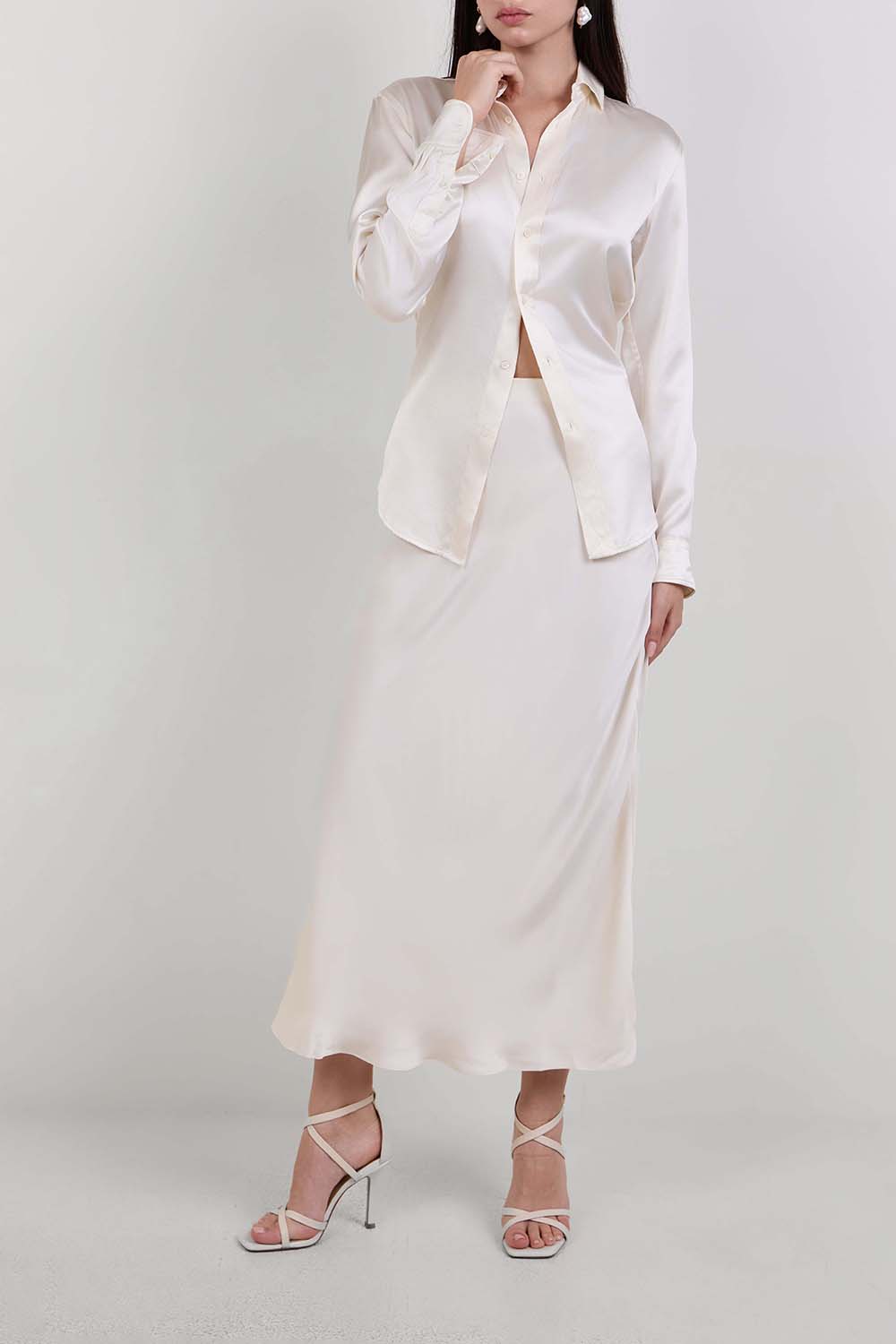 תמונת כל הלוק של חצאית מקסי